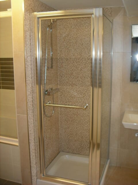 Ex Display Aqata Inglide 760mm Shower Door And Side Panel Alan