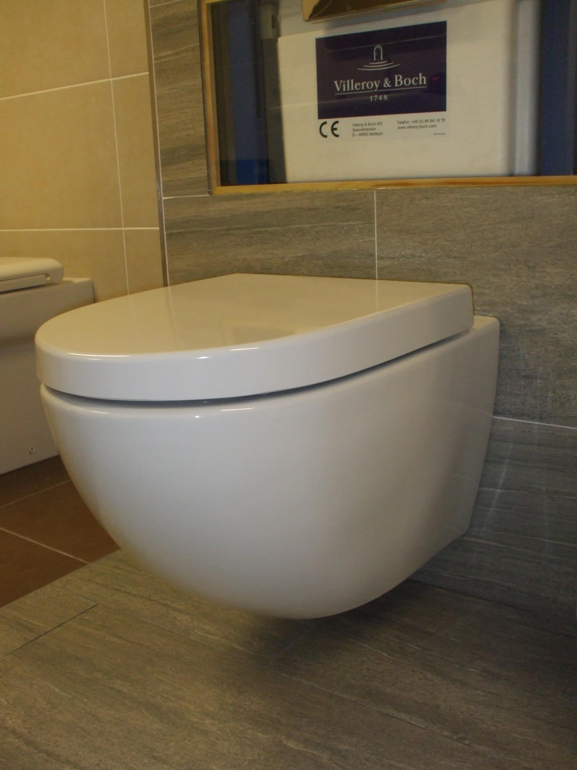 Vitra Sento WC Wall Hung WC & Soft Close Seat