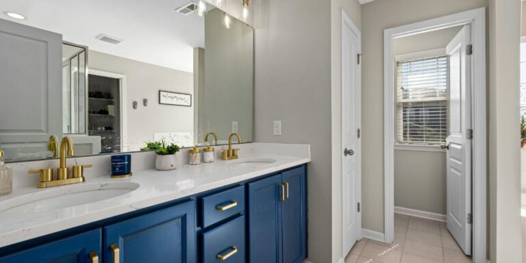 What’s The Difference Between a One-Man Band and a Professional Bathroom Company? 